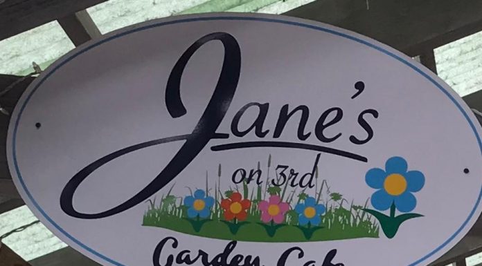 Jane’s Garden Cafe in Naples