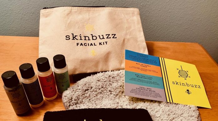 Taking Skinbuzz on the Road The bag contains a lot of Skinbuzz products and makes it perfect to take on the road.